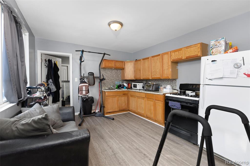 7212 Hudson Avenue, Warren, MI 48091 — Photo 10