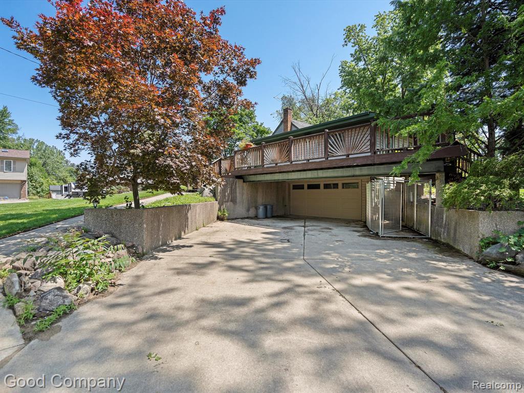 210 SCHRUM Drive, Whitmore Lake, MI 48189 — Photo 33