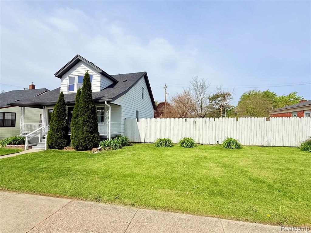 23027 Tuscany Avenue, Eastpointe, MI 48021 — Photo 3