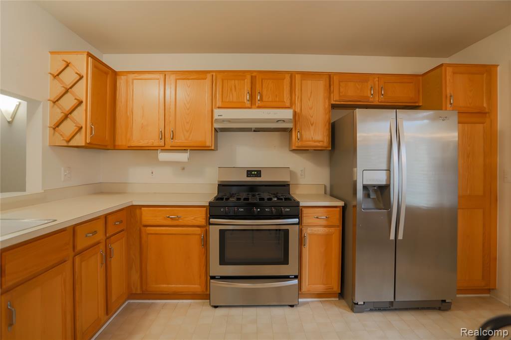 16768 Pearlcreek Court N, Macomb, MI 48042 — Photo 13