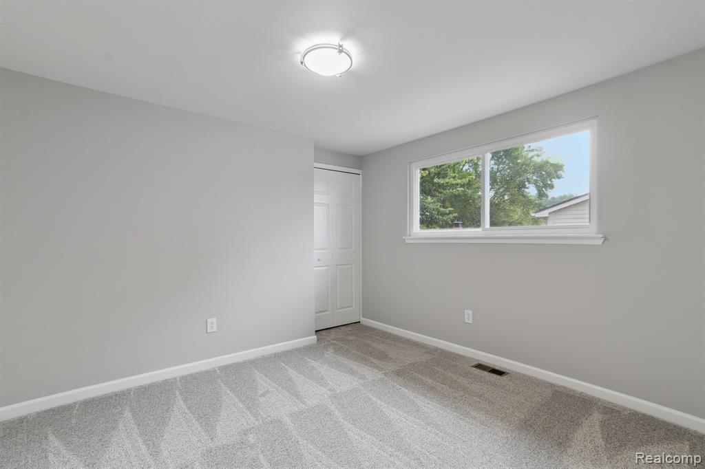 6879 Brookshire Drive, Canton, MI 48187 — Photo 36