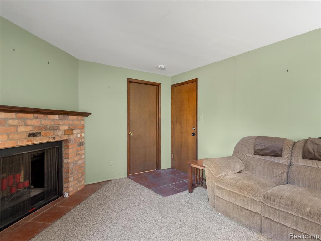 920 Grace Avenue, Rochester Hills, MI 48307 — Photo 8