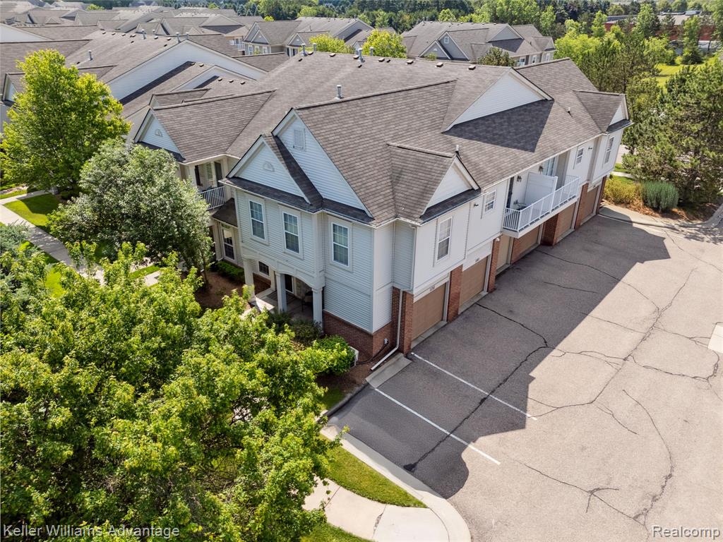 3201 Addington Drive, Commerce Twp, MI 48390 — Photo 19