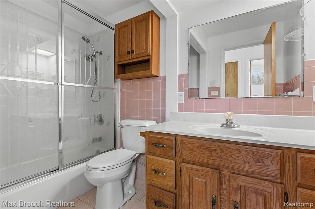 1392 Maple Grove Road, Lapeer, MI 48446 — Photo 24