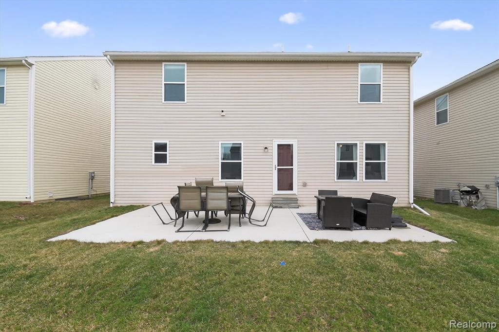 1645 Golfview Drive, Ypsilanti, MI 48198 — Photo 40