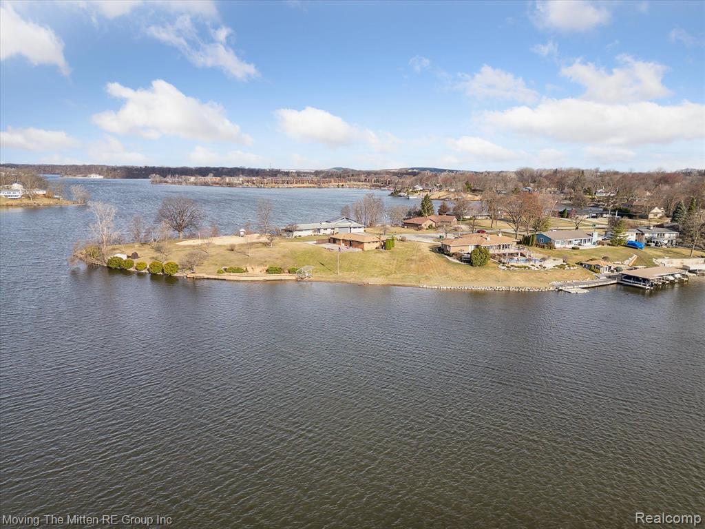 47853 N SHORE Drive, Van Buren, MI 48111 — Photo 4