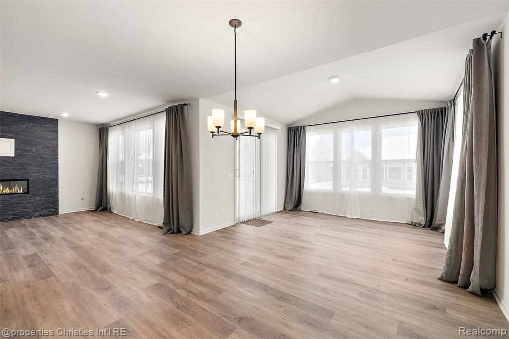 2436 Parkshore Drive, Commerce Twp, MI 48382 — Photo 18