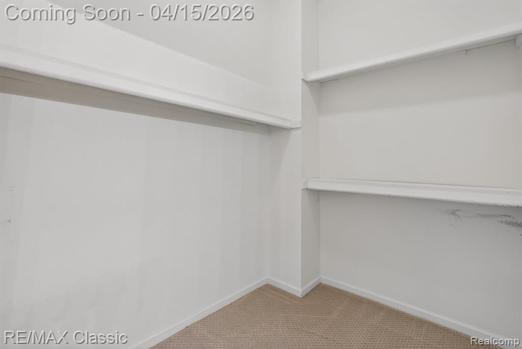 652 Woodside Drive, Milford, MI 48381 — Photo 14