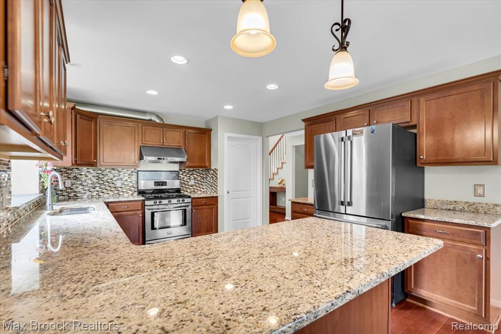 54265 Birchwood Drive, South Lyon, MI 48178 — Photo 12