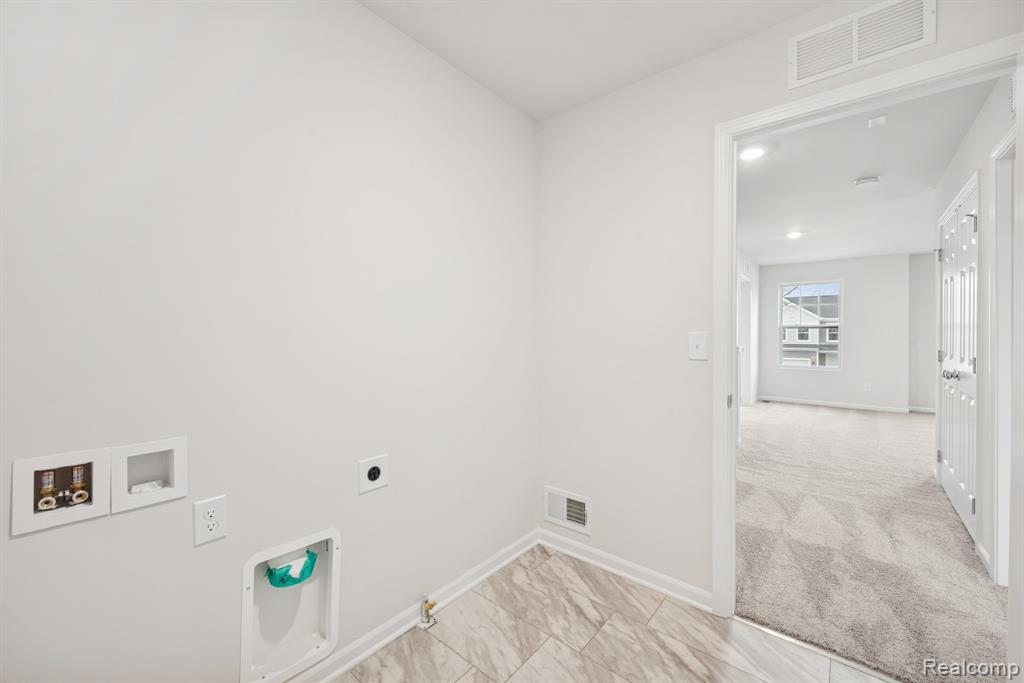 707 Knollwood Bend, Chelsea, MI 48118 — Photo 24