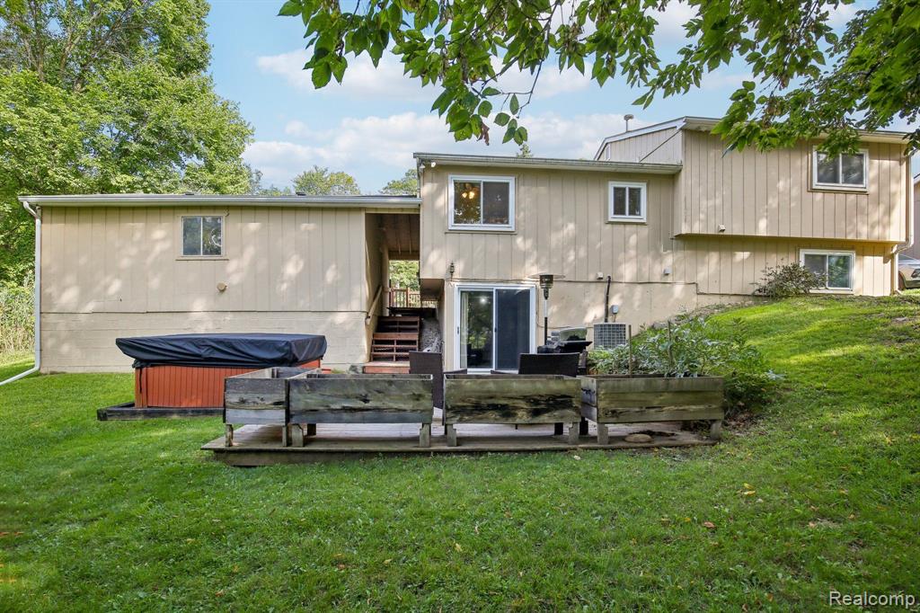 895 N CONKLIN Road, Lake Orion, MI 48362 — Photo 5