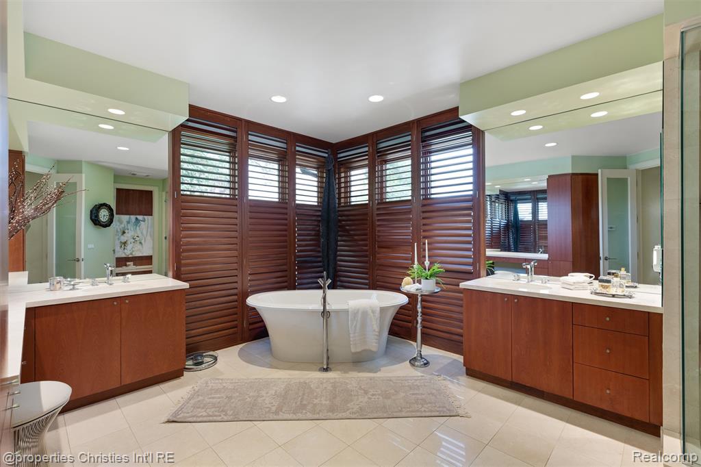 4712 Buckby Cross, Bloomfield Hills, MI 48302 — Photo 28