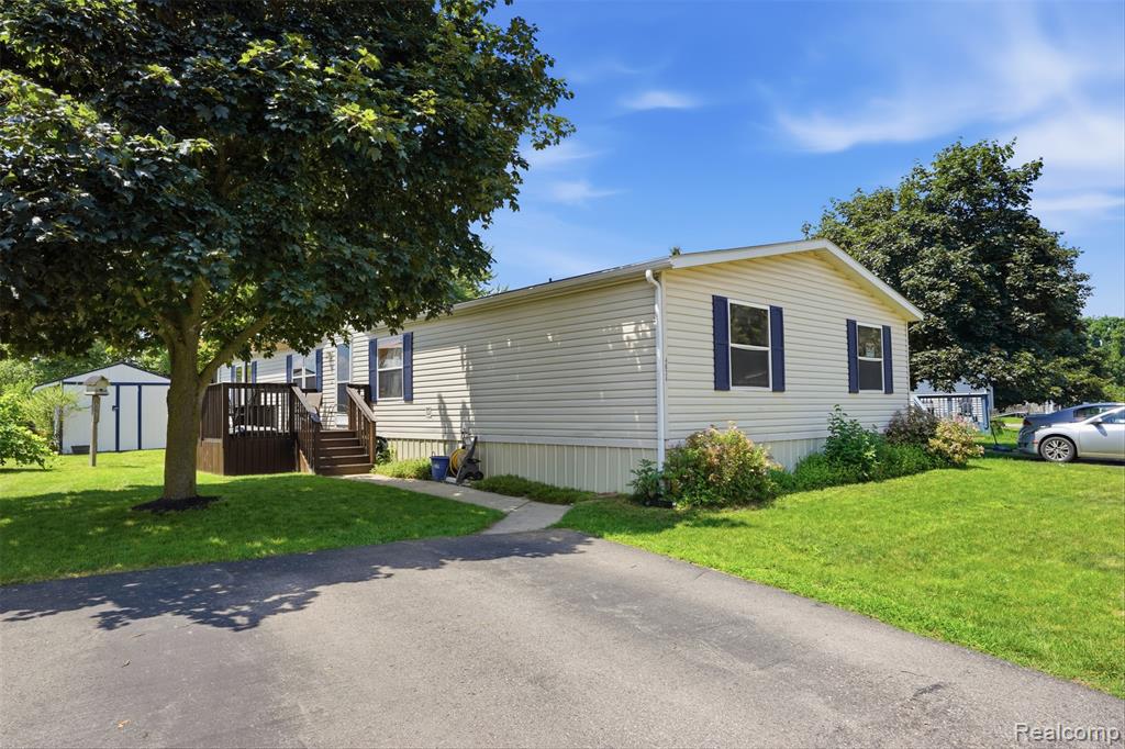 4634 Butternut Street, Clarkston, MI 48348 — Photo 2