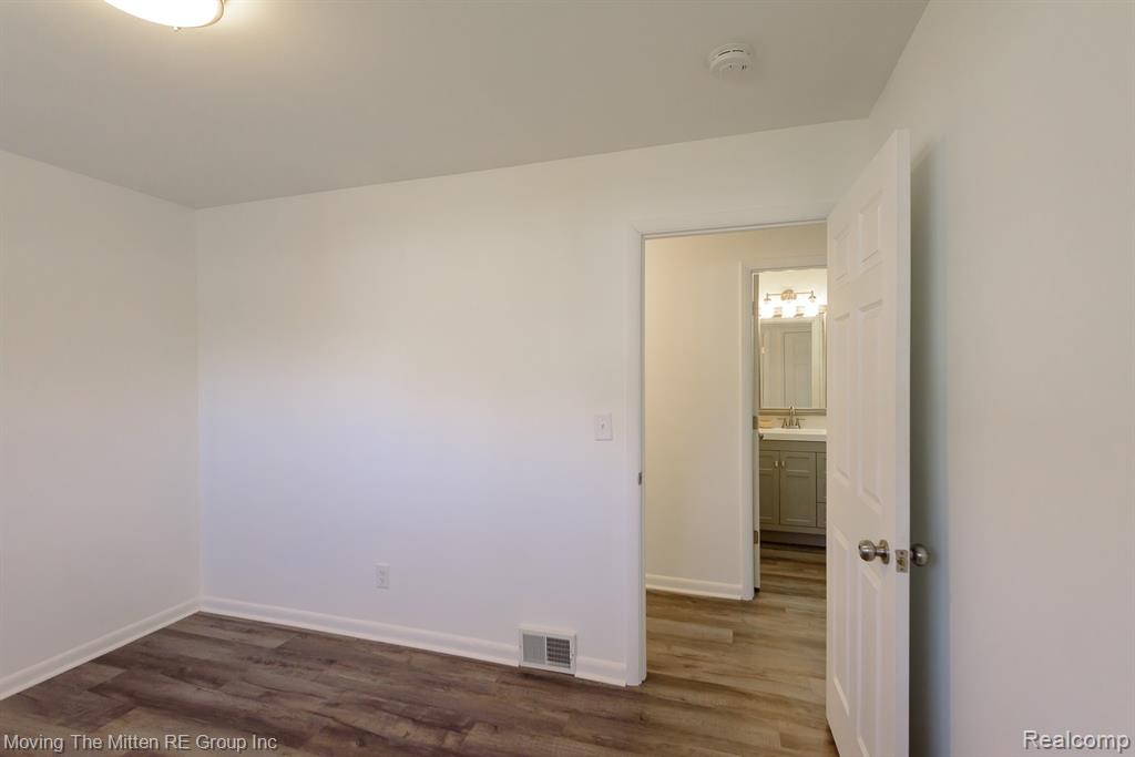 2031 Harmon Avenue, Ypsilanti, MI 48198 — Photo 16