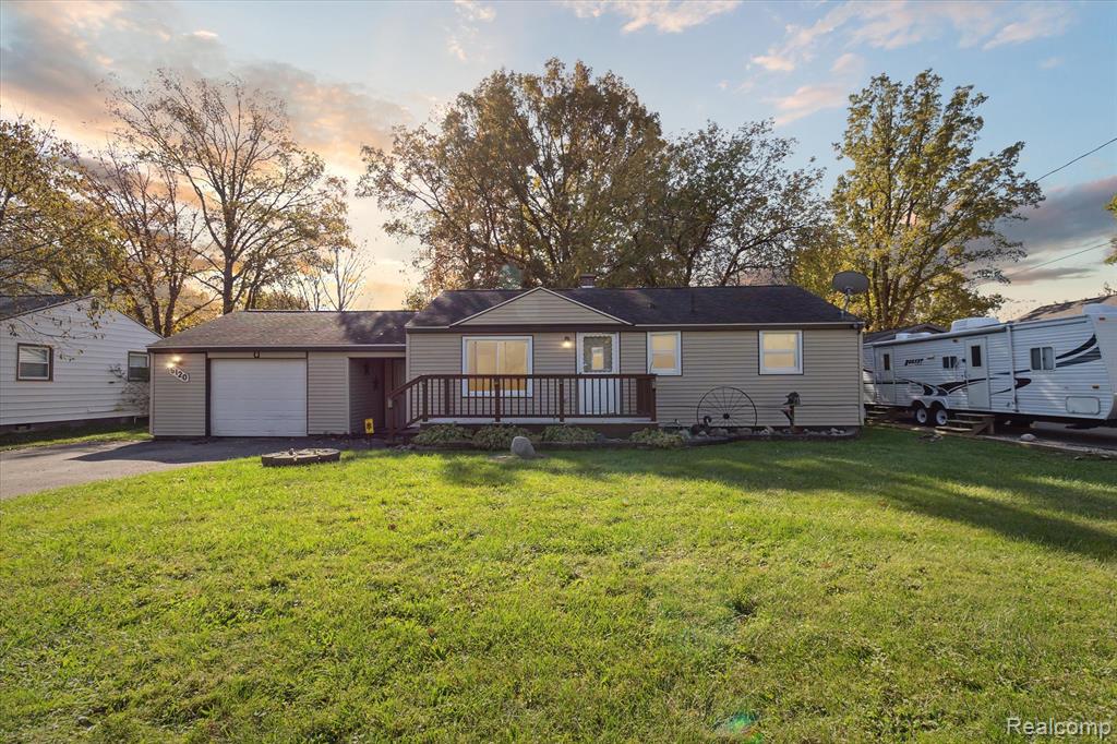 5120 Esta Drive, Flint, MI 48506 — Photo 2