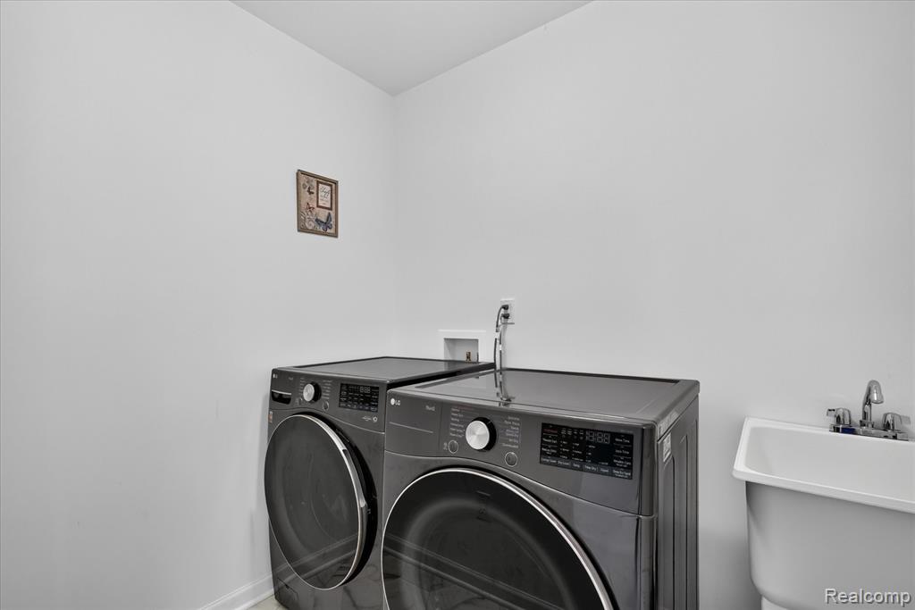 20983 Calabrese Drive, South Lyon, MI 48178 — Photo 32