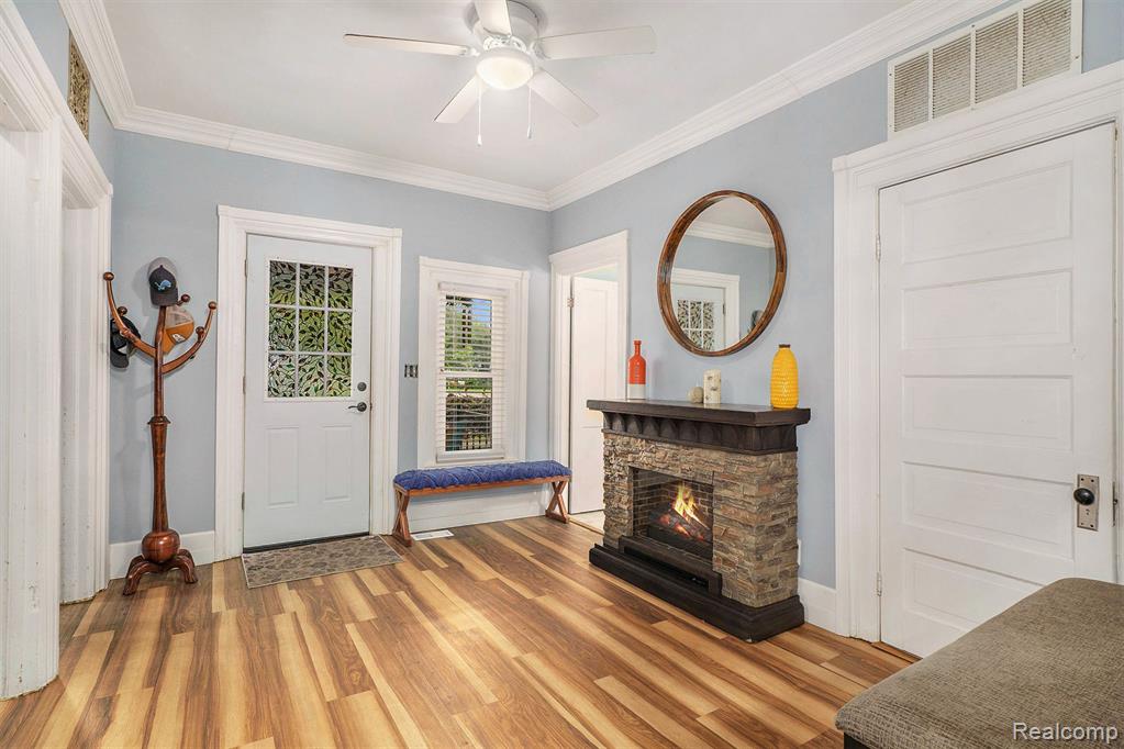 124 N Line Street, Chesaning, MI 48616 — Photo 5