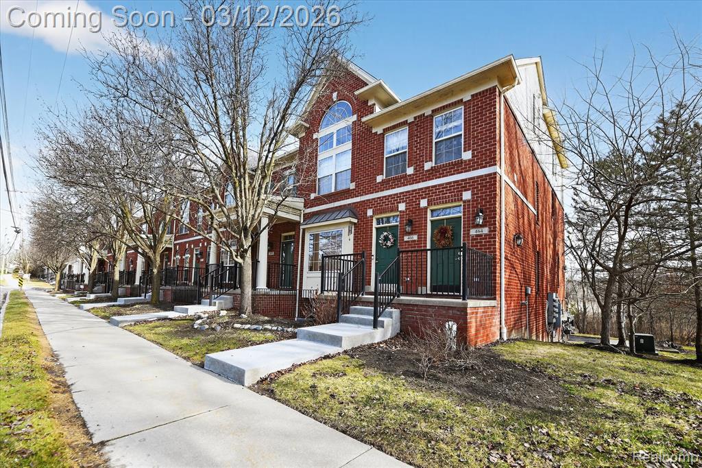 468 Village Lane, 3, Milford, MI 48381 — Photo 2