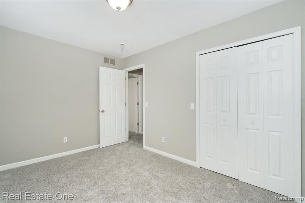 4281 Marcus Road, Waterford, MI 48329 — Photo 28
