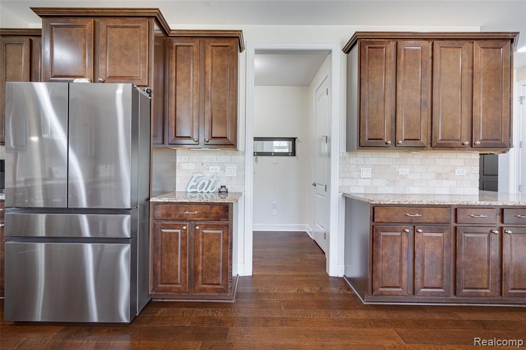 47576 VALENCIA Circle, Novi, MI — Photo 37