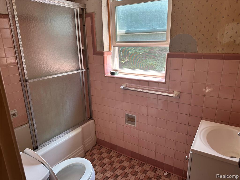 6885 W Outer Drive, Detroit, MI 48235 — Photo 9
