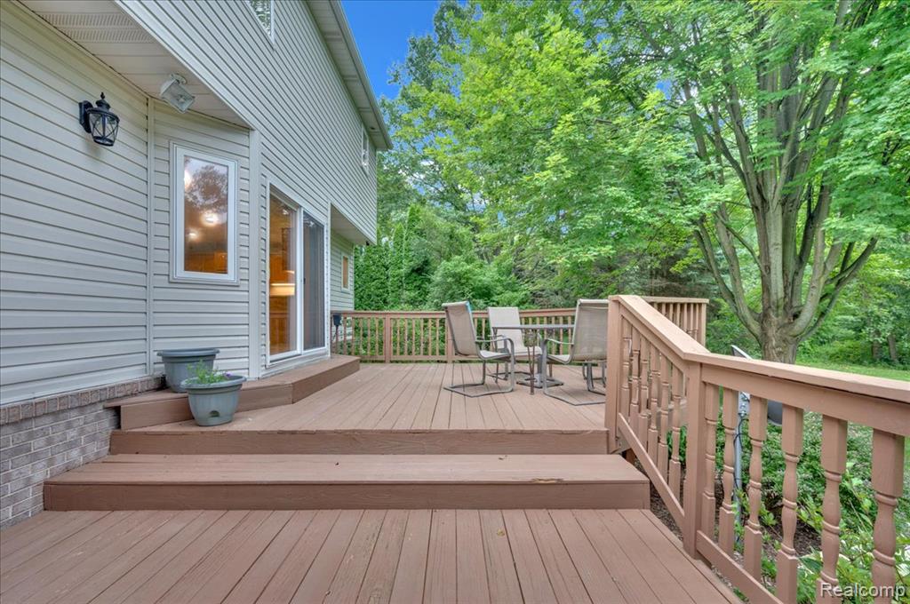 9695 Forest Ridge Drive, Clarkston, MI 48348 — Photo 27