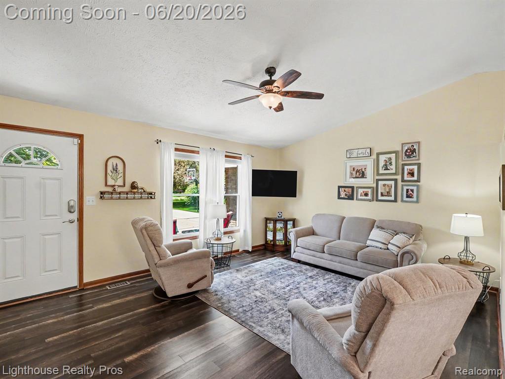 600 6 Mile Road, Whitmore Lake, MI 48189 — Photo 6