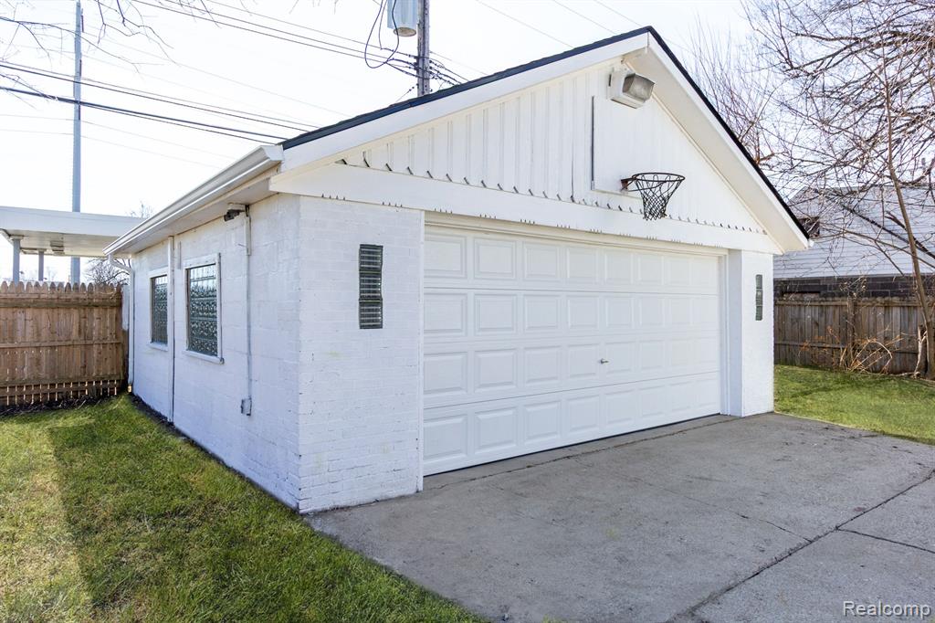 8316 RIVARD Avenue, Warren, MI 48089 — Photo 28