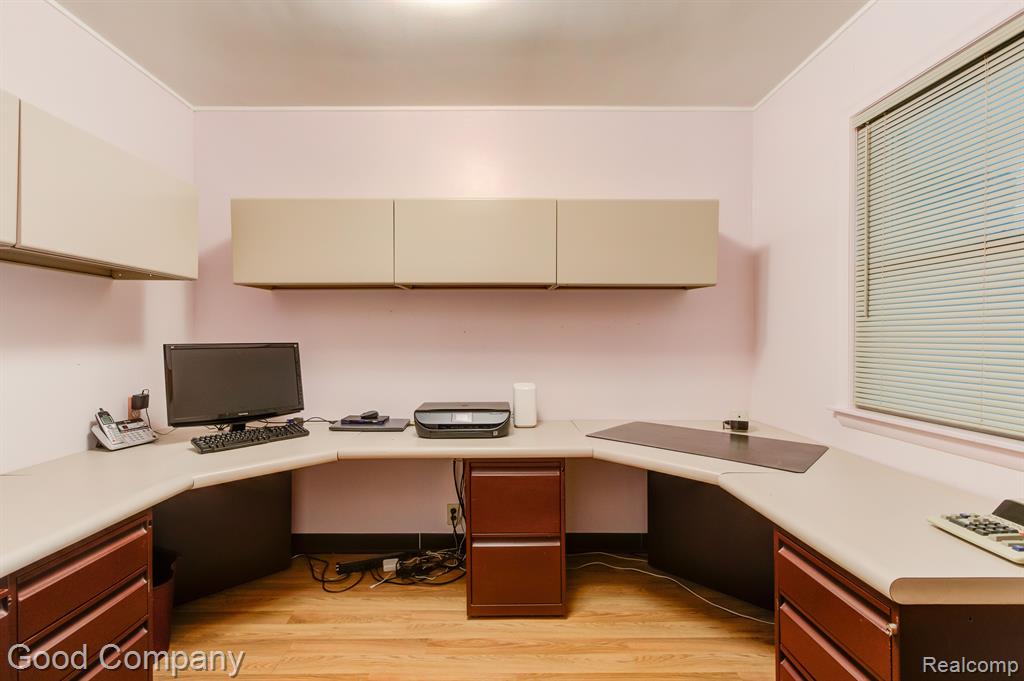 4008 PARKVIEW Drive, Royal Oak, MI 48073 — Photo 21