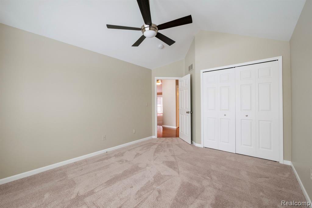 671 Woodhaven Drive, Commerce Twp, MI 48390 — Photo 27