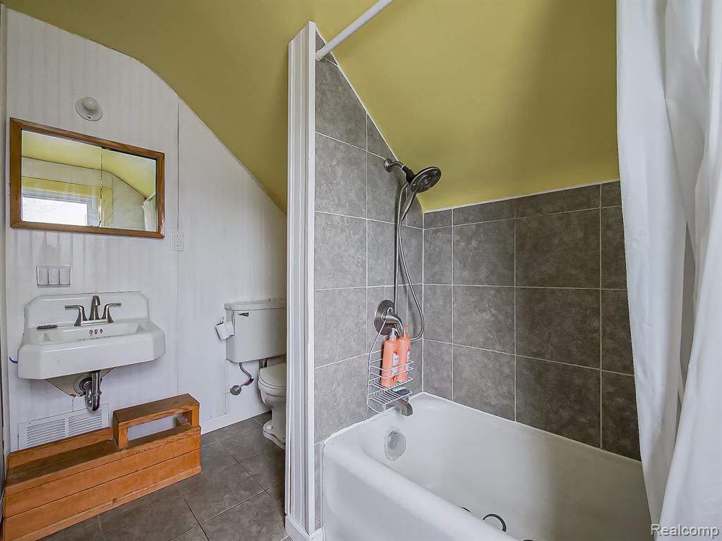 4177 Washington Street, Wayne, MI 48184 — Photo 16