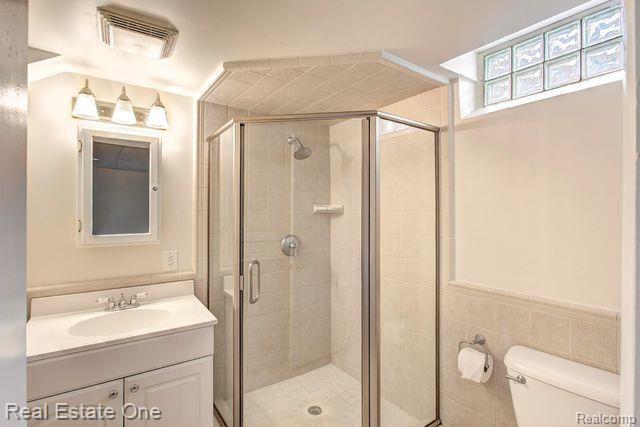 627 BUTTERNUT Avenue, Royal Oak, MI 48073 — Photo 23