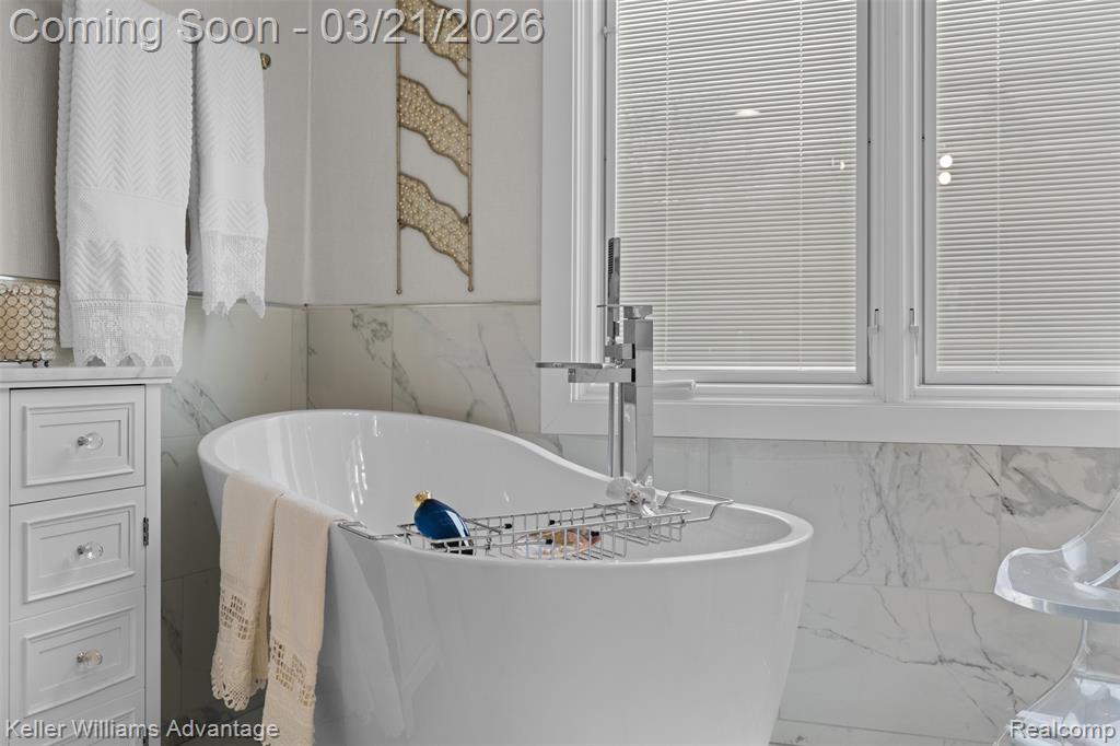 4974 Countryside Drive, West Bloomfield, MI 48323 — Photo 30