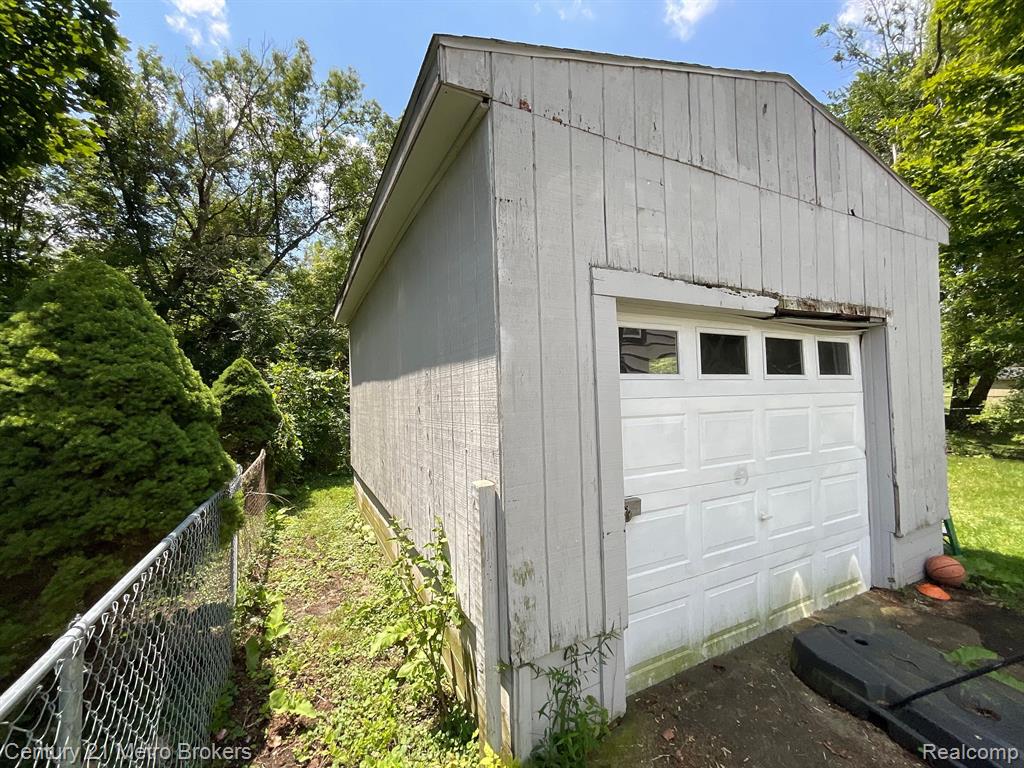7459 WADE Street, Swartz Creek, MI 48473 — Photo 15