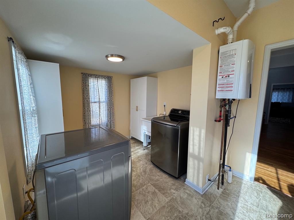 45955 Ecorse Road, Van Buren, MI 48111 — Photo 33