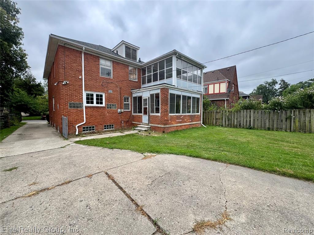 19677 Roslyn Road, Detroit, MI 48221 — Photo 22