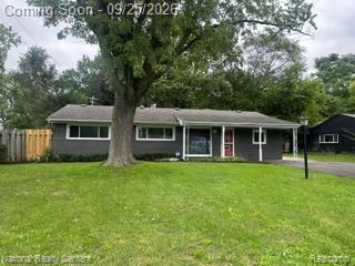 2546 LAFAY DRIVE N LAFAY Drive, West Bloomfield, MI 48324
