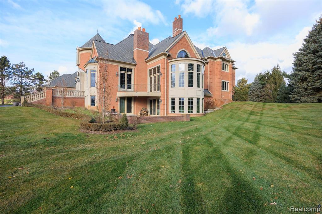 5165 Abbey Road, Rochester, MI, 48306