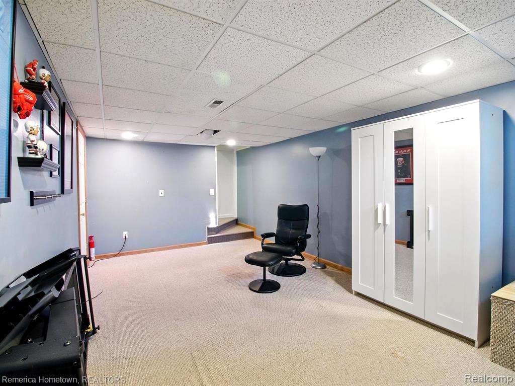 612 Bedford Drive, Westland, MI — Photo 24