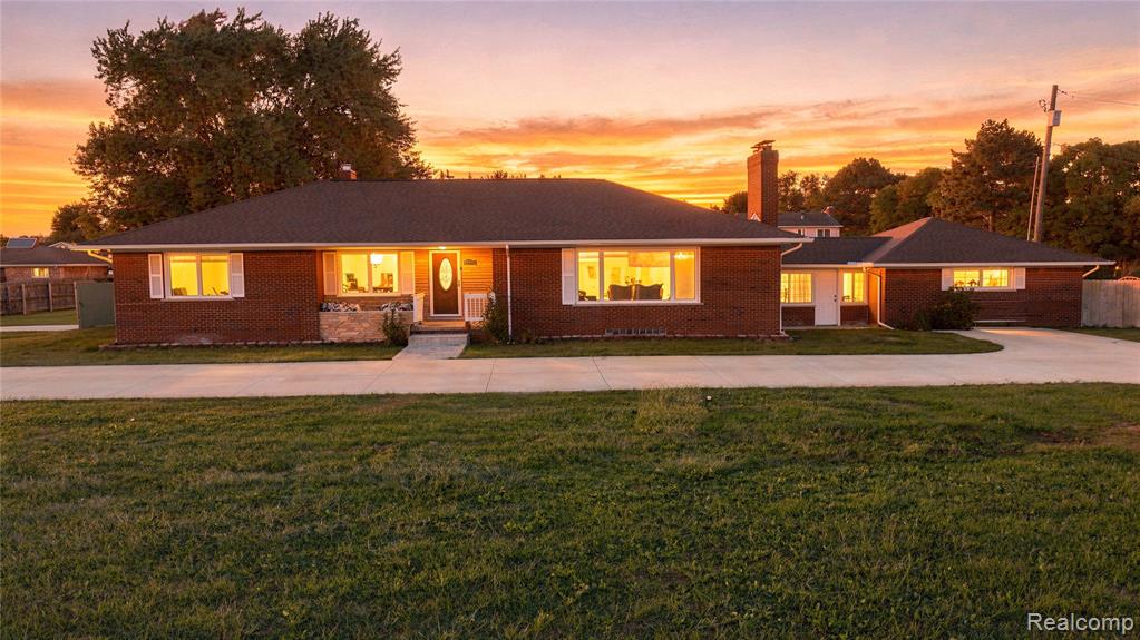 5353 18 Mile Road, Sterling Heights, MI 48314