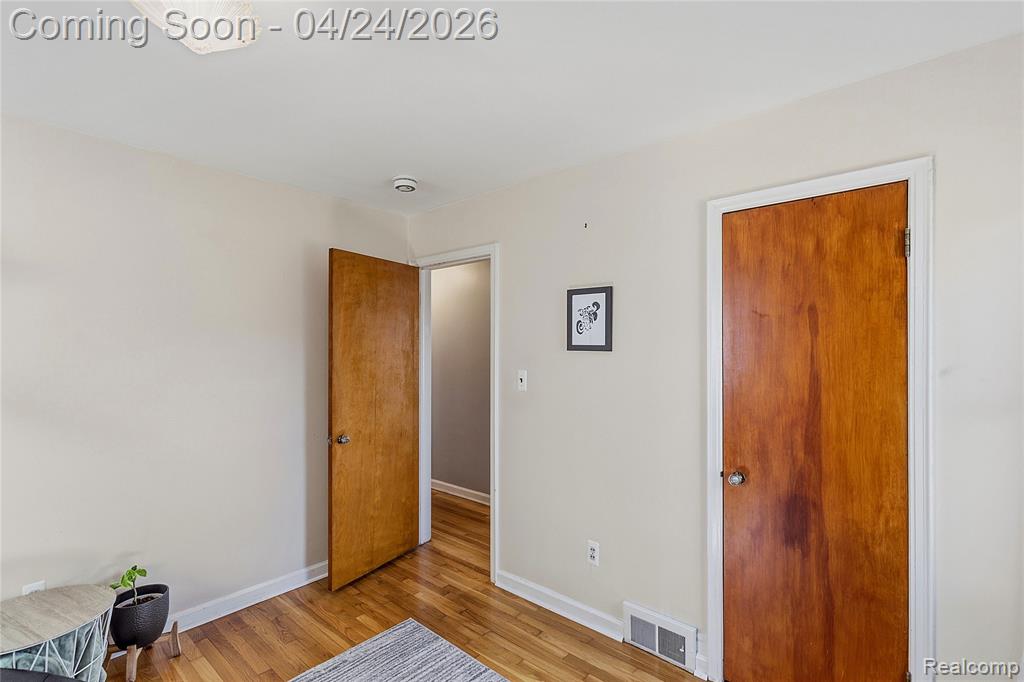 8570 Troy Street, Oak Park, MI 48237 — Photo 19