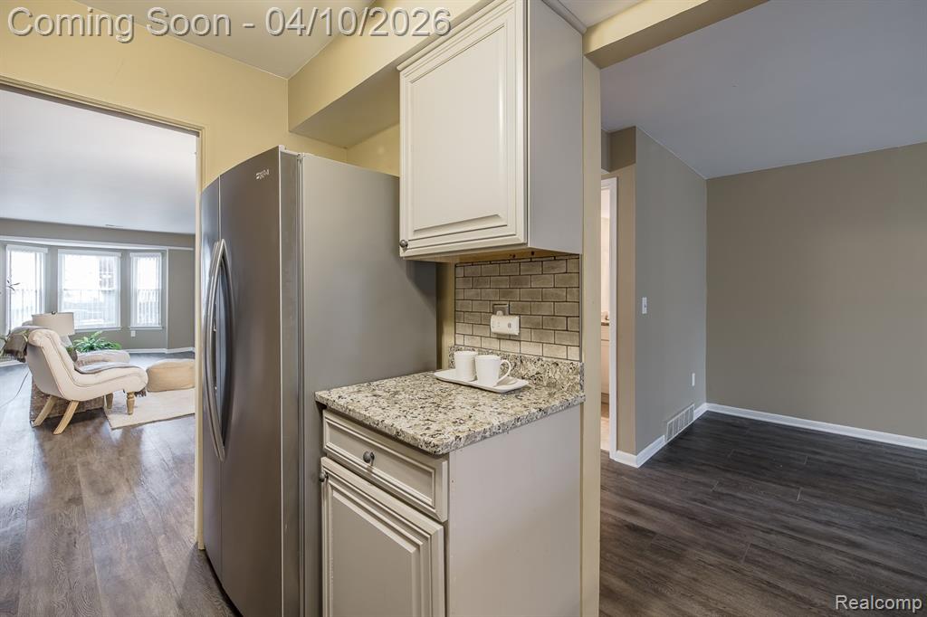 2669 Williamsburg Circle, Auburn Hills, MI 48326 — Photo 8