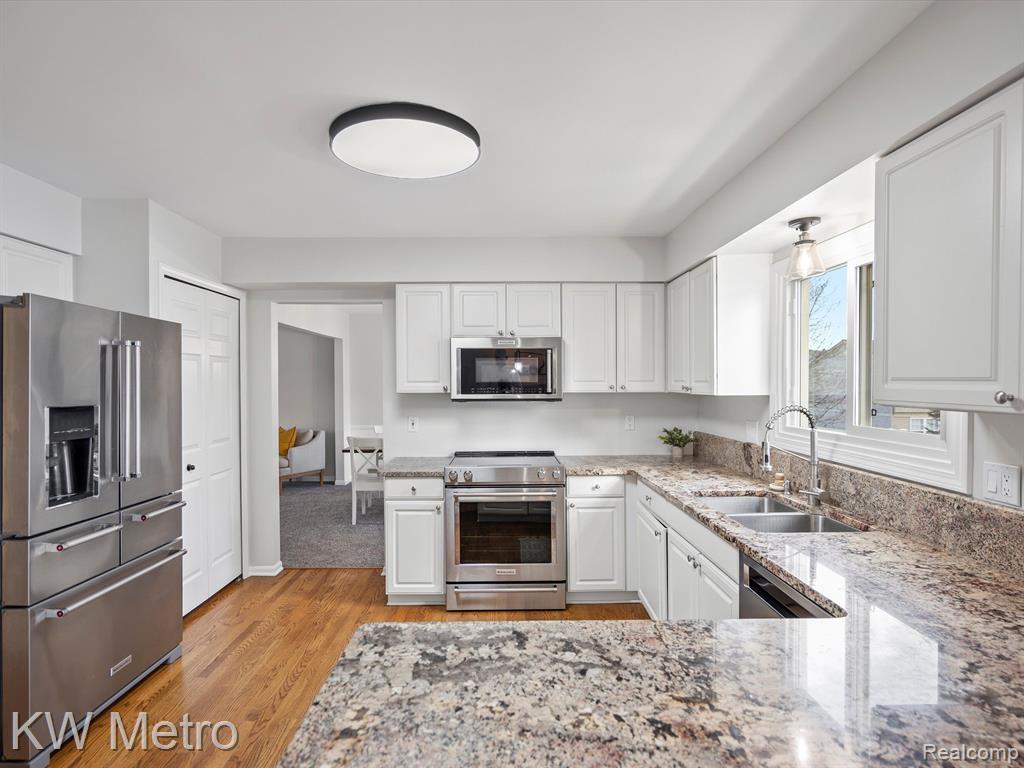 441 DORCHESTER Way, Milford, MI 48381 — Photo 18