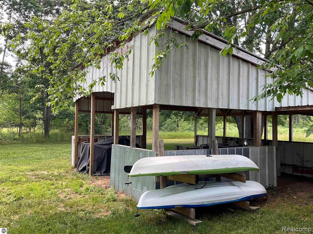 10694 Freeman Road, Mesick, MI 49668 — Photo 24