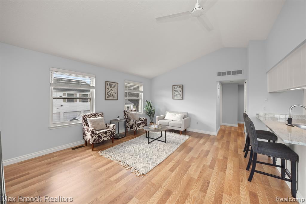 1556 MARINER Drive, Walled Lake, MI 48390 — Photo 5