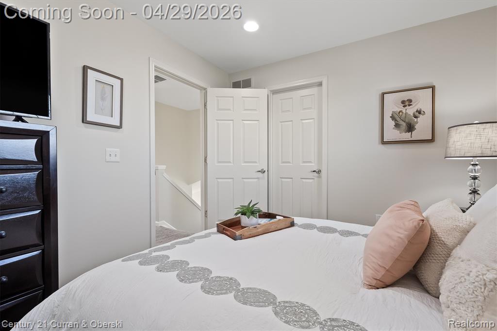44782 Gwinnett Loop, Novi, MI 48377 — Photo 21