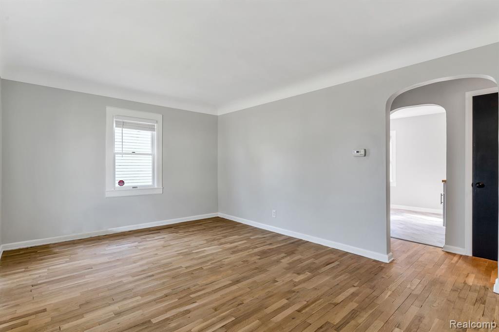 619 VERMILYA Avenue, Flint, MI 48507 — Photo 7