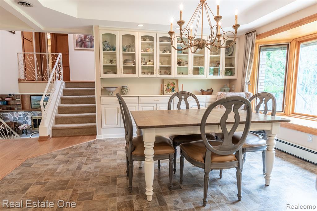 915 BRANTFORD Road, Rochester, MI 48306 — Photo 5