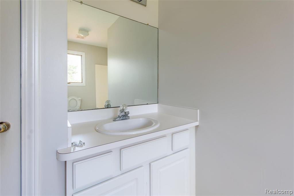 51334 W HILLS Drive, Plymouth, MI 48170 — Photo 23