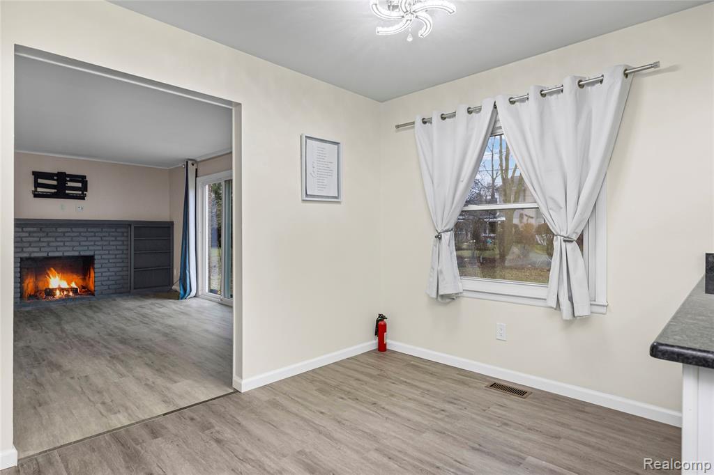 5738 Pebbleshire Road, Bloomfield Hills, MI 48301 — Photo 11